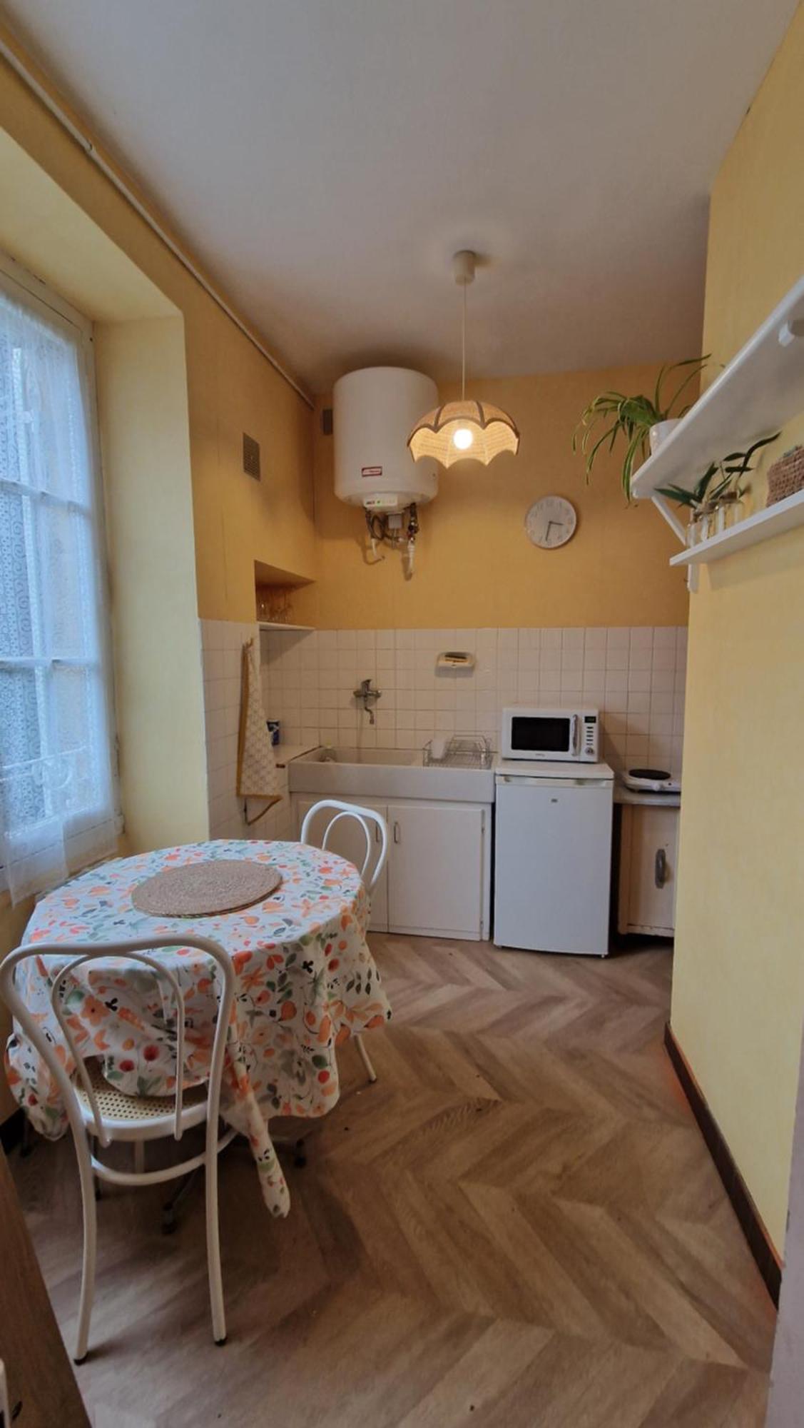Apartment Port