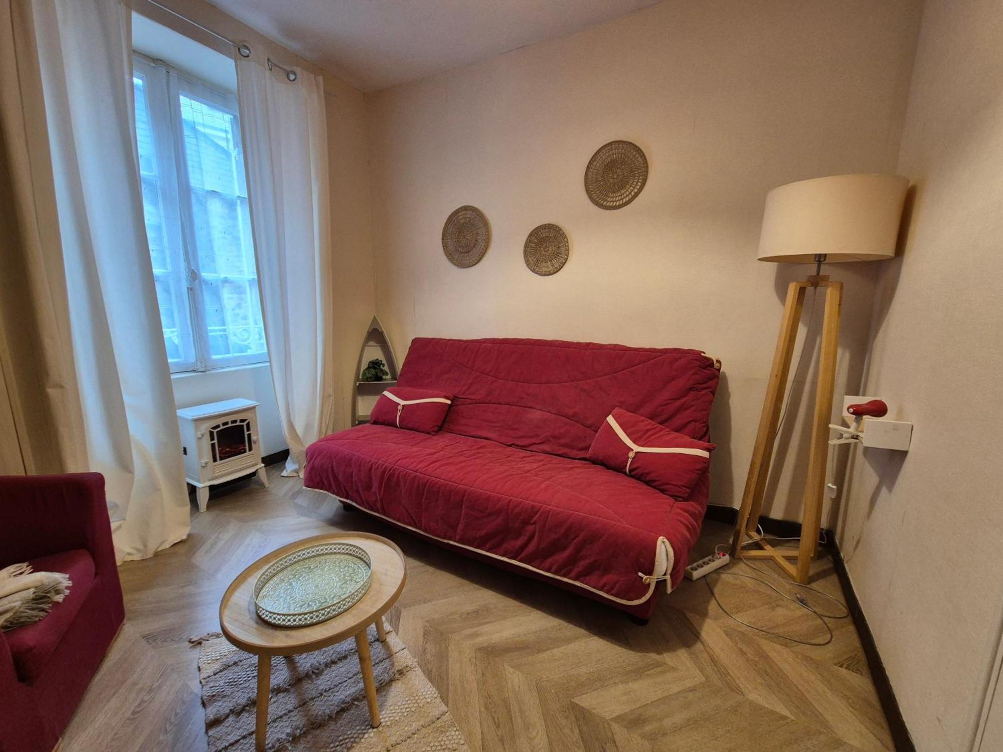 Apartment Port *